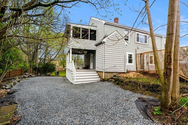 Foto del edificio - 9 Maple Cir