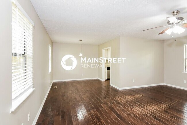 Foto del edificio - 3 Bedroom Pet-Friendly Home in Dallas, GA with Main Street Renewal