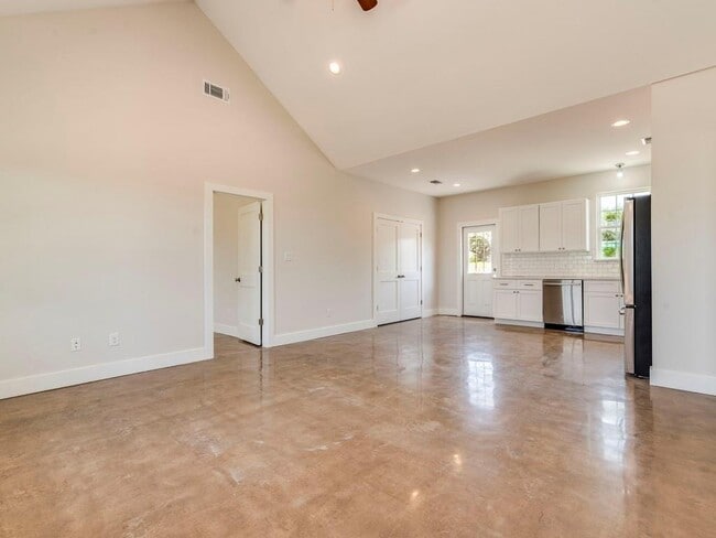 Building Photo - 500 Harmon Hills Cove