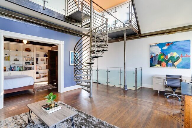 Building Photo - 1139 De Haro St