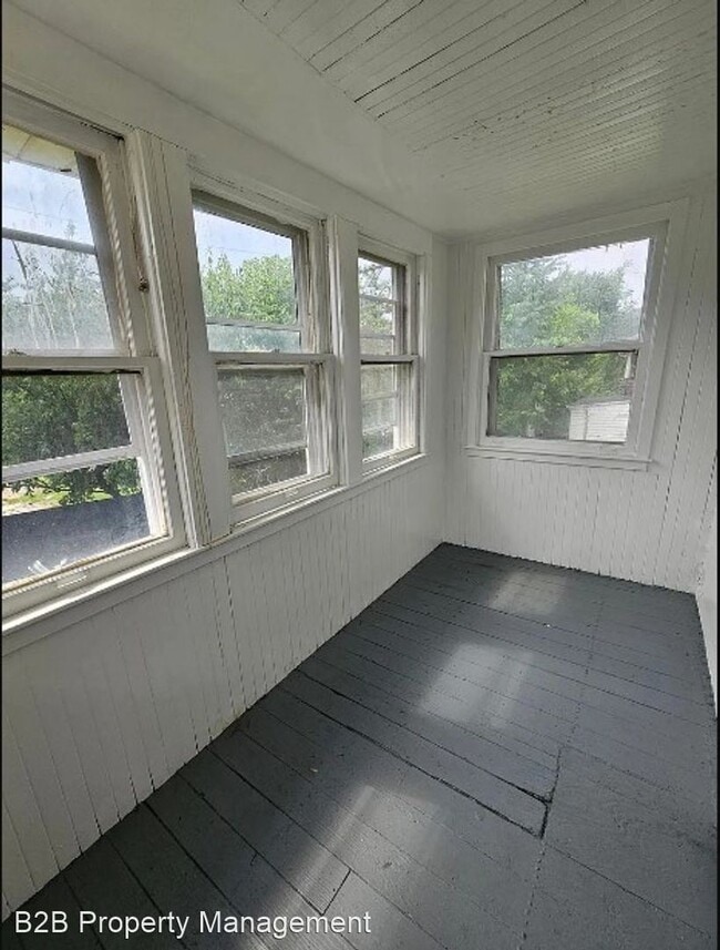 Building Photo - 4 br, 1 bath House - 448 E 114th St