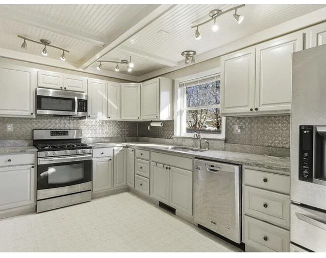 Foto del edificio - 21 Knox Bros Ave