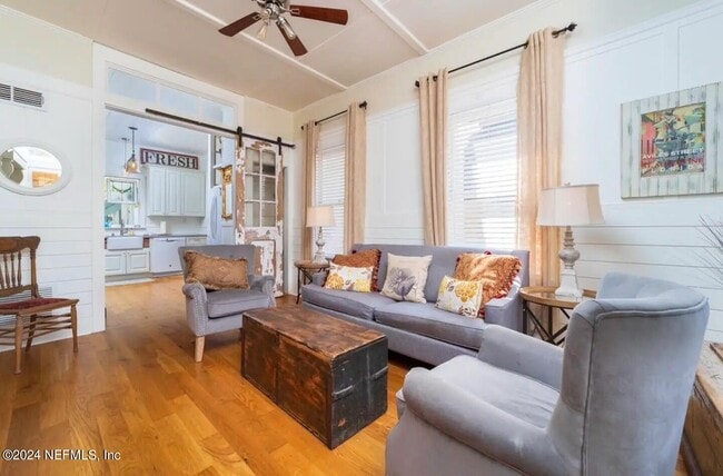 Building Photo - 251 Charlotte St