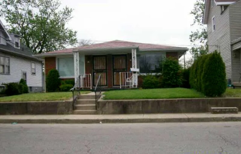 Primary Photo - 19 W 17th St