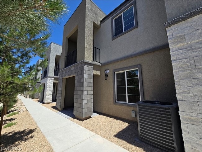 Building Photo - 6271 Runestone St