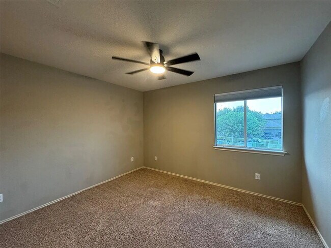 Building Photo - "Charming 3-Bedroom Retreat in Kyle, TX with Spacious Living and Modern Comforts!"
