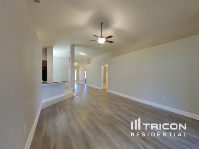 Foto del edificio - 1811 Galloway Terrace