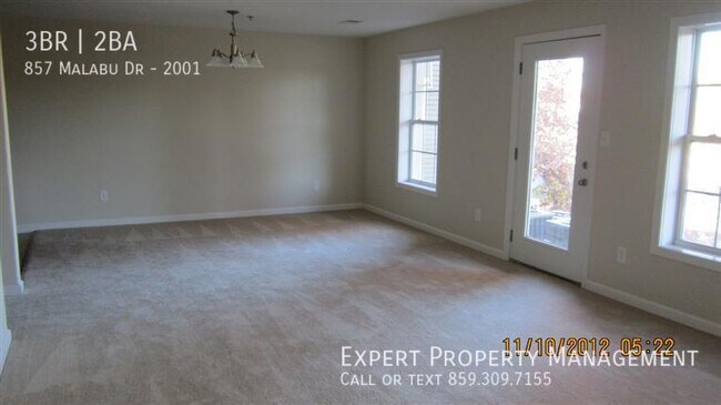 Building Photo - 857 Malabu Dr