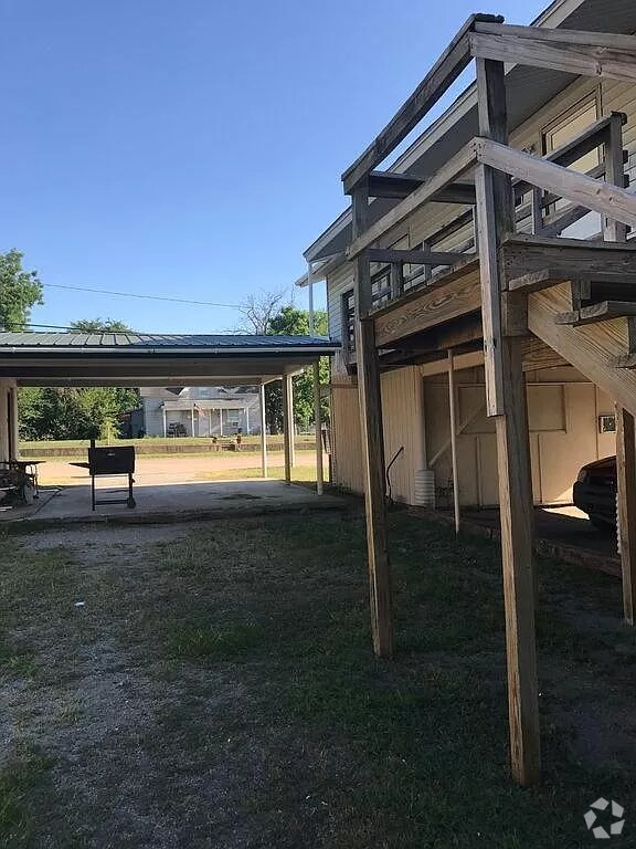 Apartments For Rent in Stroud OK with a Swimming Pool 2 Rentals