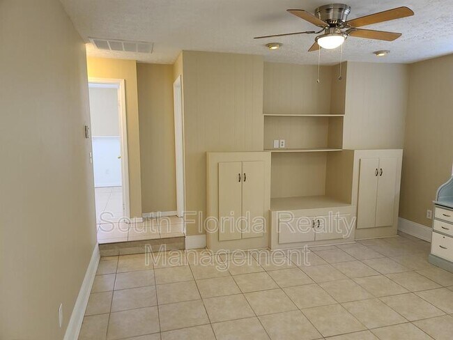 Foto del edificio - 3013 SE Bamboo St