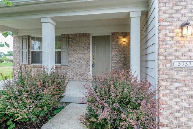 Building Photo - 3957 Rowlett Pl