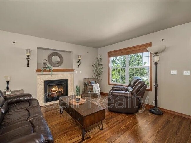 Foto del edificio - 16204 E 10th Ln