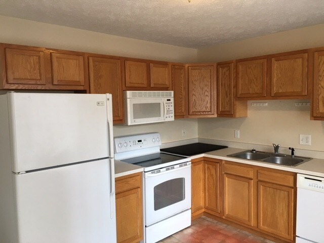Building Photo - 5834 Outer Dr