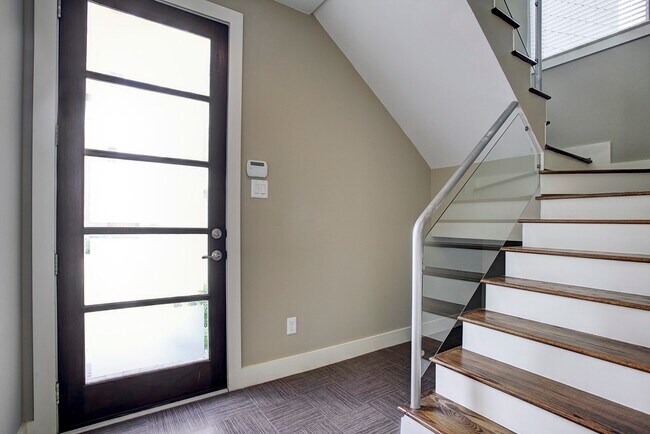 Foto del edificio - 1535 Malone St
