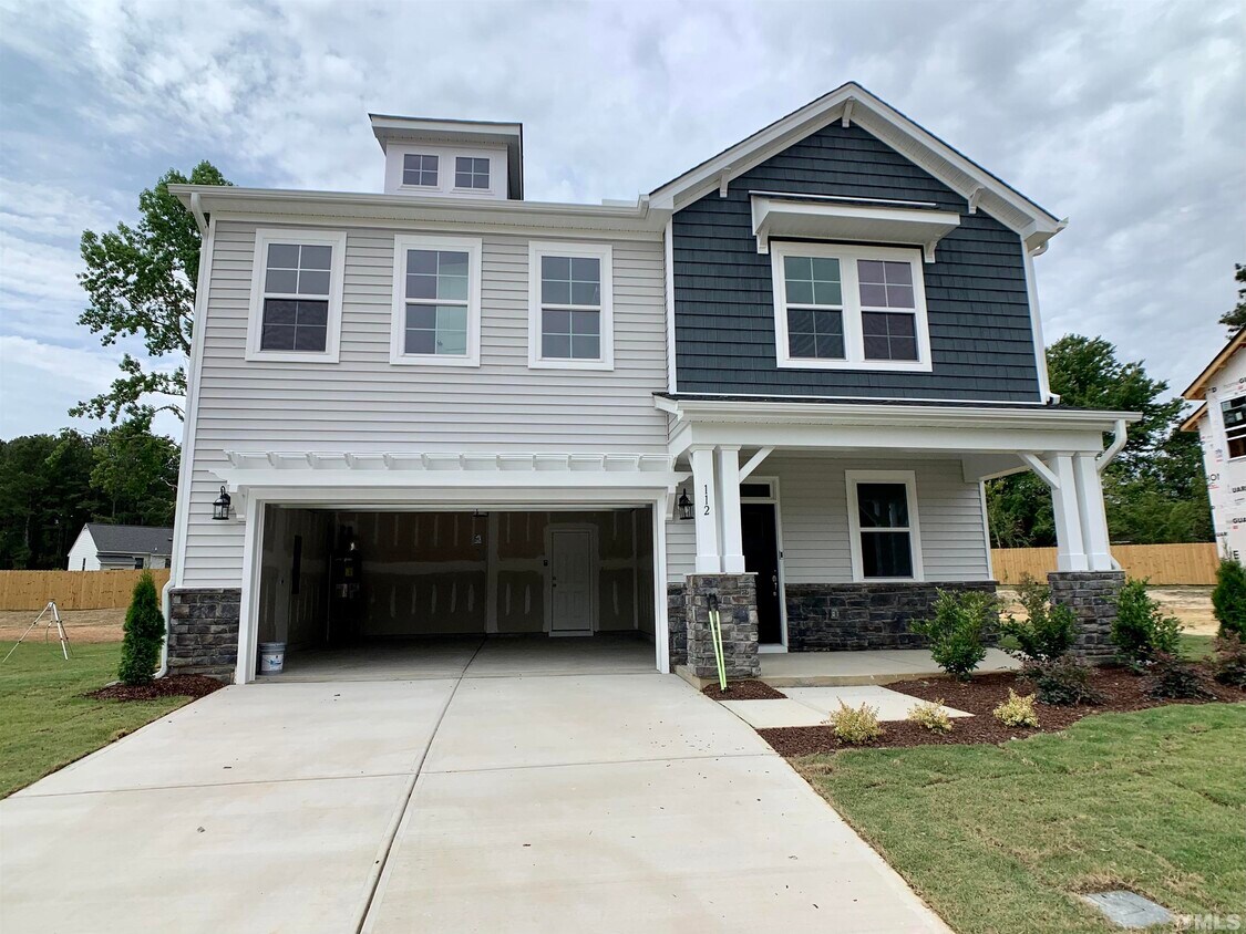 Primary Photo - 112 Thompson Dr