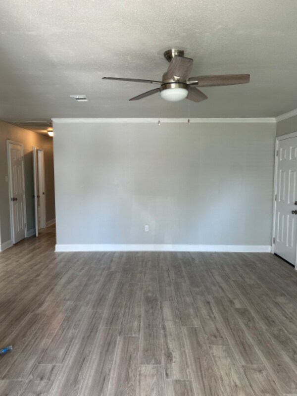 Building Photo - 8129 Jefferson Park Dr