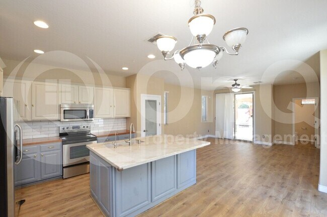 Foto del edificio - 4249 E Santa Fe Ln