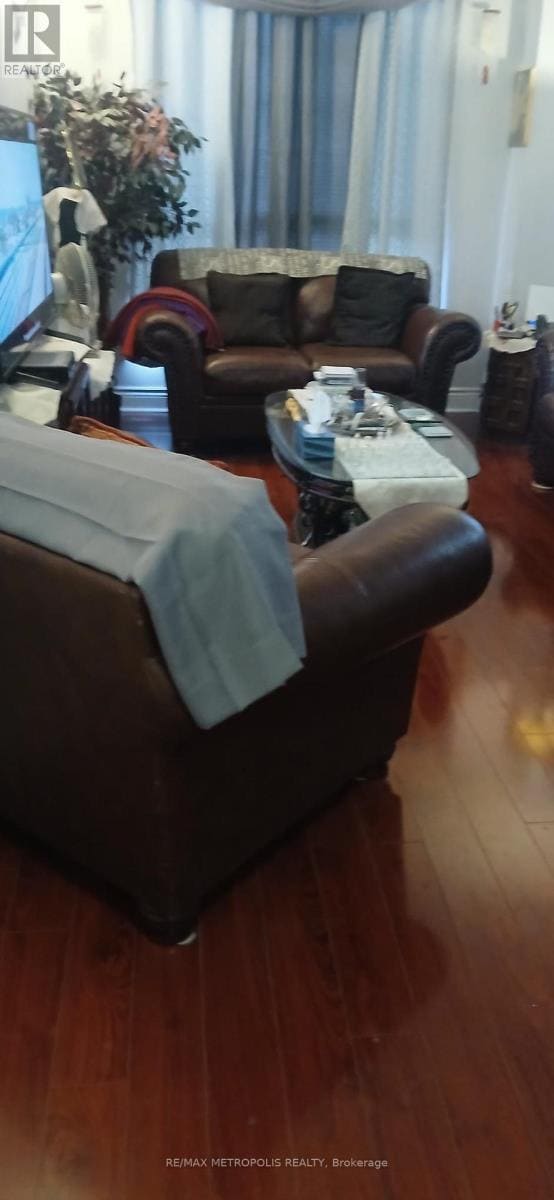 Building Photo - 8 Silverbell Grv