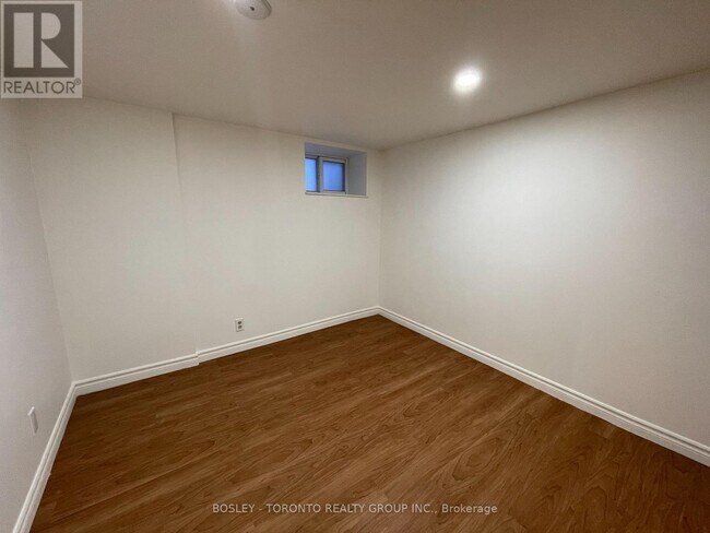 Photo du bâtiment - 216 Geoffrey St