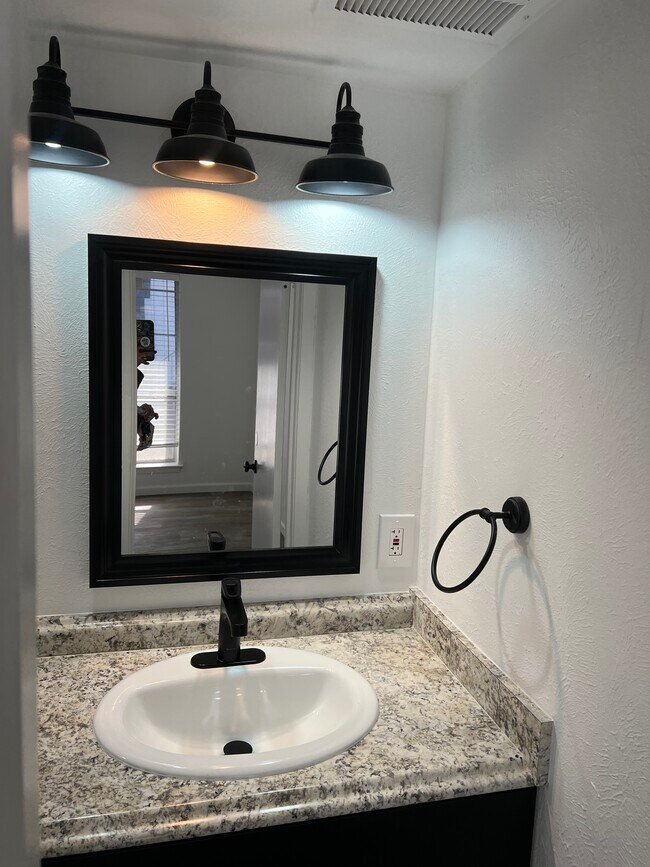 Berkshire Square Apartments in Dallas, TX