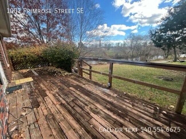 Foto del edificio - 1002 Primrose St SE