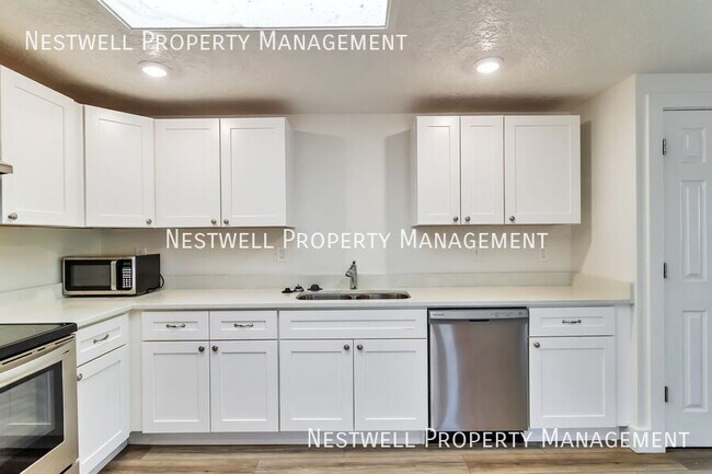 Foto del edificio - 2153 Jackson Ave