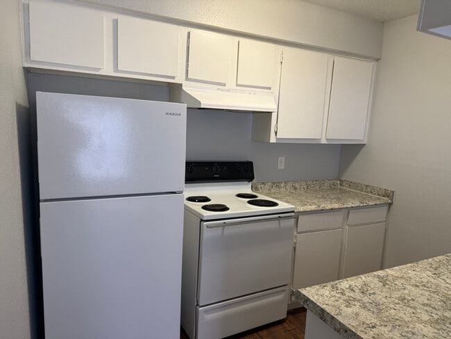 Building Photo - 3901 Omeara Dr