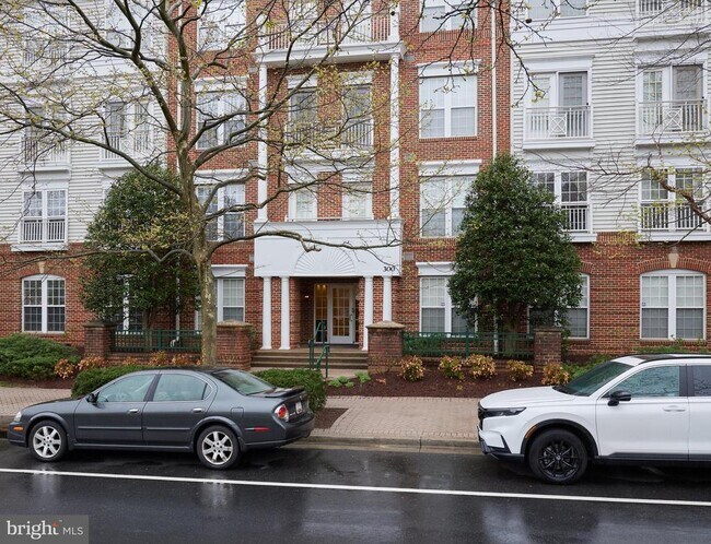 Foto del edificio - 300 King Farm Blvd