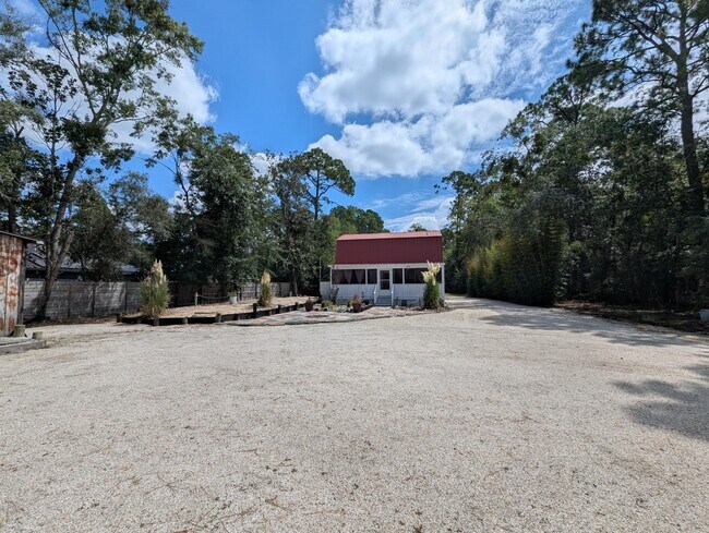 Building Photo - 3348 Lowery Dr