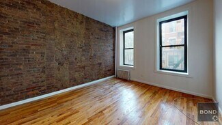 Building Photo - 43 Clinton St