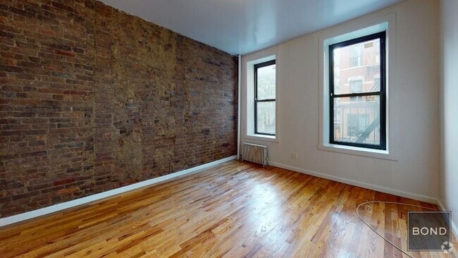 Building Photo - 43 Clinton St