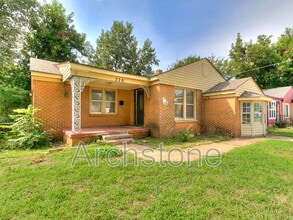 Building Photo - 228 SW 46th St