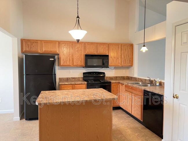 Building Photo - 7058 Whisper Creek Dr