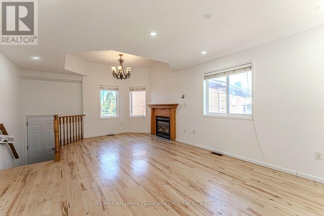 Building Photo - 9 Kestrel Ct