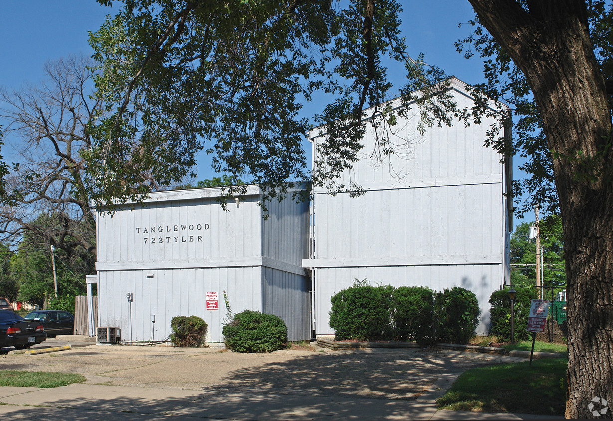 Building Photo - Tanglewood