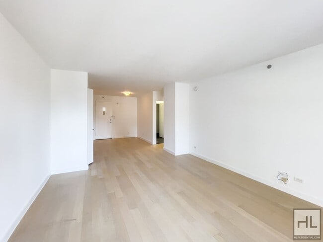 Building Photo - East 39th Street