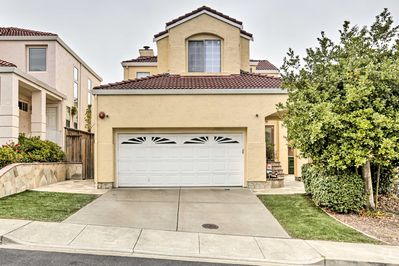 Building Photo - 218 Cerro Dr