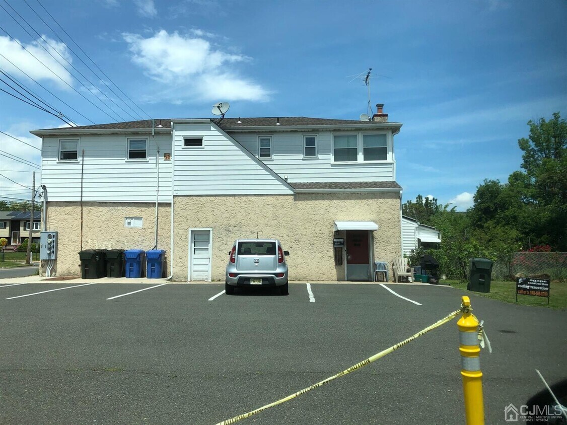 Foto principal - 1032 Rahway Ave