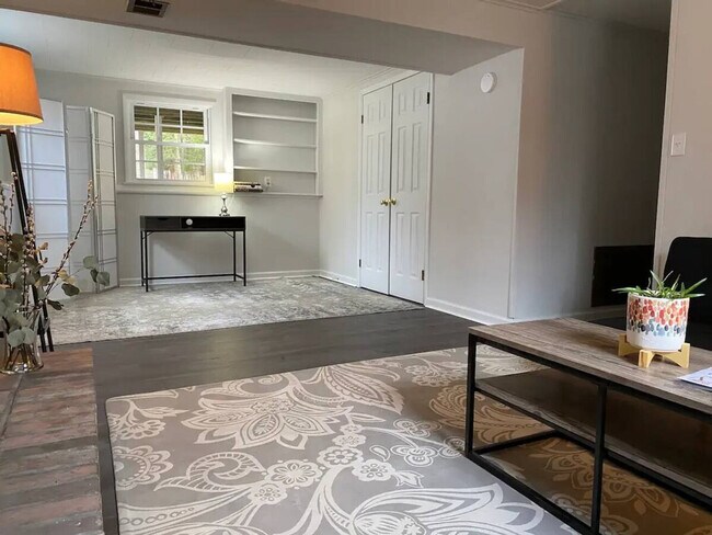 Foto del edificio - 19 Curt Blvd