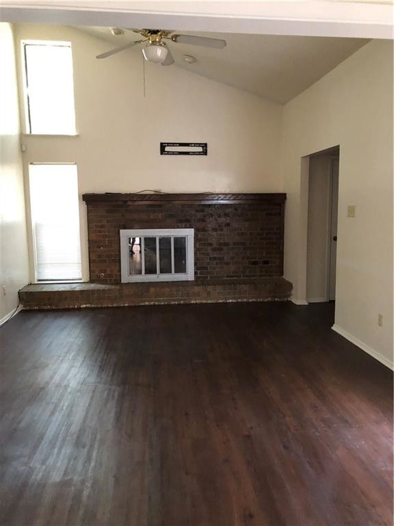 Building Photo - 302 Hollandale Cir