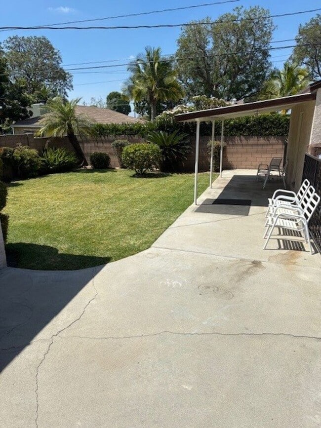 Building Photo - NICELY UPGRADED 3 BEDROOM 2 BATH EAST WHITTIER HOME FOR LEASE