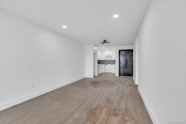 Foto del edificio - 74 Broadway