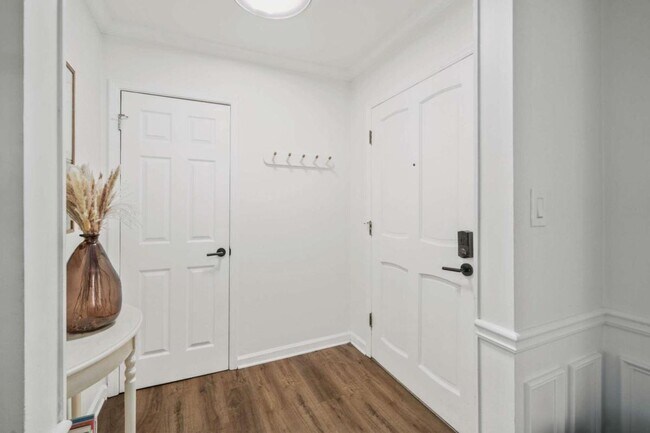 Foto del edificio - 169 Amherst Pl NW