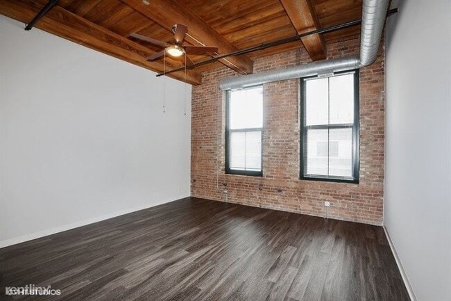 Building Photo - 1545 S State St