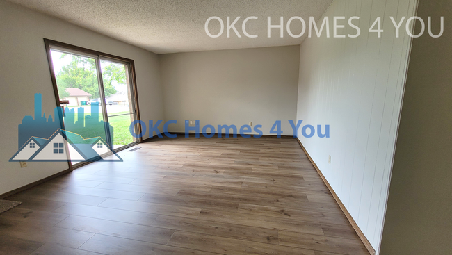 Foto del edificio - 2 Bed Near NW Expressway & Rockwell