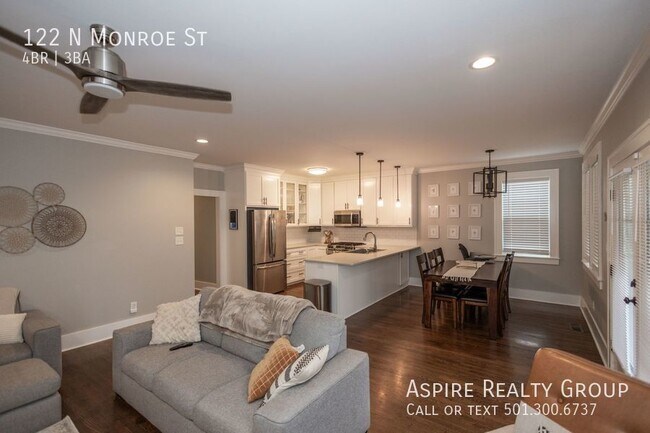 Building Photo - Hillcrest Executive Home with 4 Bedrooms