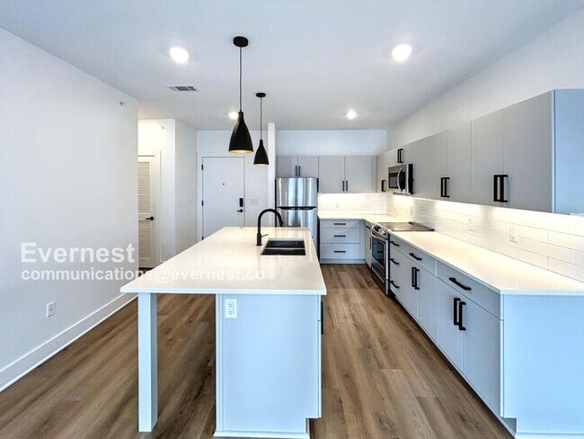 Foto del edificio - 2704 Clifton Ave