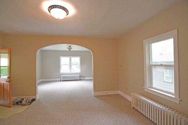 Foto del edificio - 513-515 W Harrison St