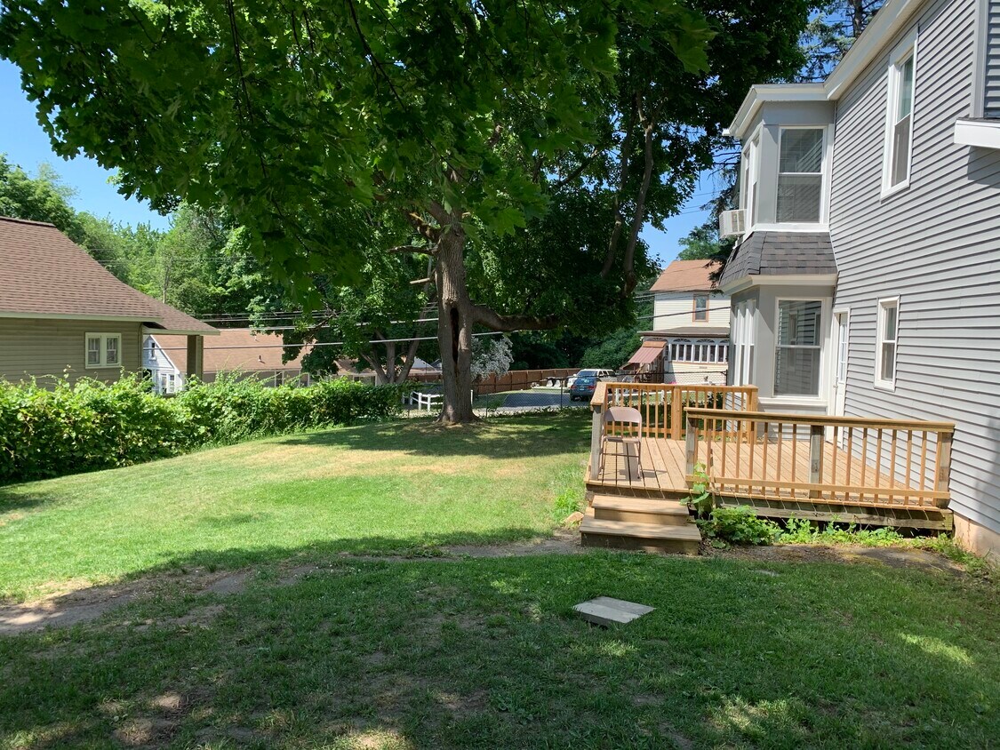 40 Northern Dr, Troy, NY 12182 40 Northern Dr Troy, NY