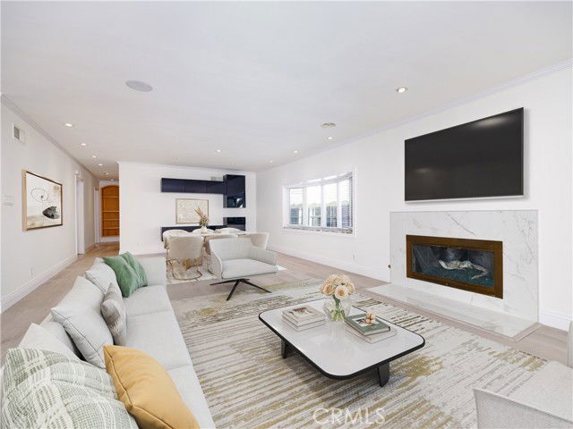 Foto del edificio - 21555 Mulholland Dr